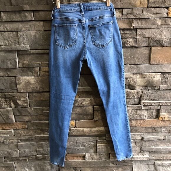 Old Navy Rockstar Jeans‎ - Picture 2 of 4